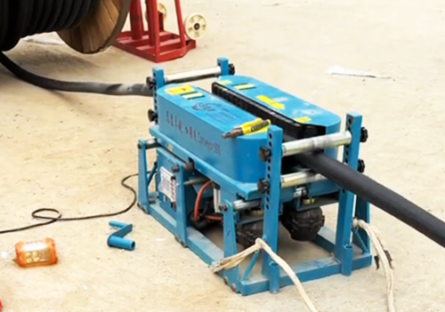 长云900加强电缆输送机工地施工案例