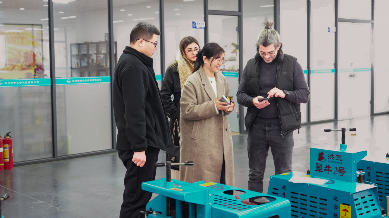 阿尔及利亚客户到访长云科技考察 阿尔及利亚客户到访长云科技考察